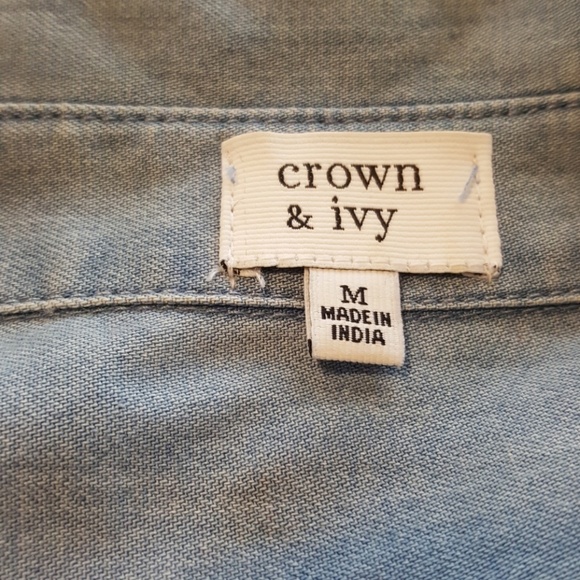 Crown & Ivy Embellished Chambray Button Down. Med - Picture 7 of 8